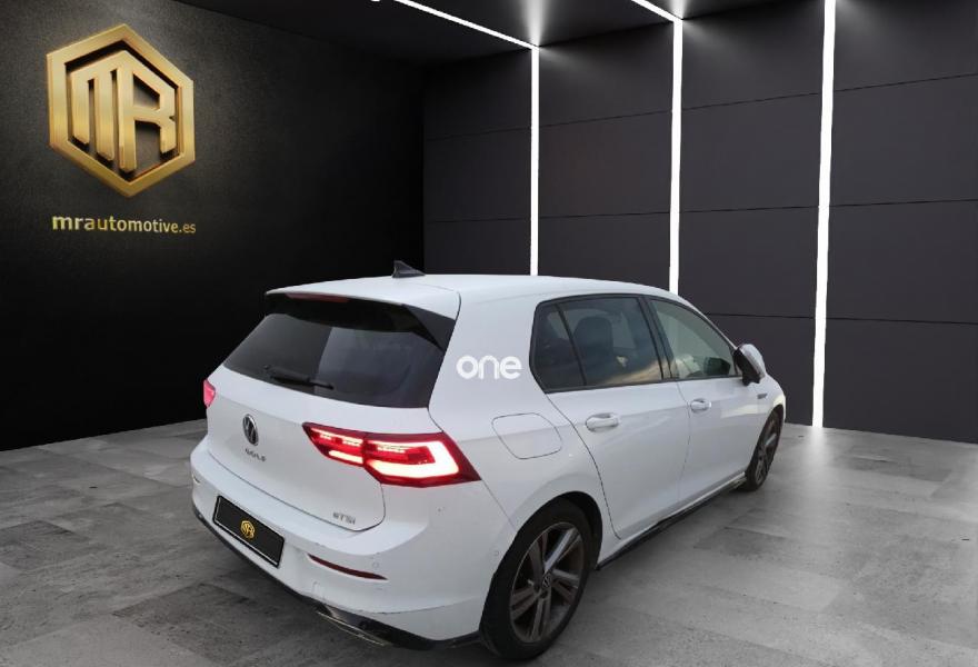 VOLKSWAGEN Golf 2021