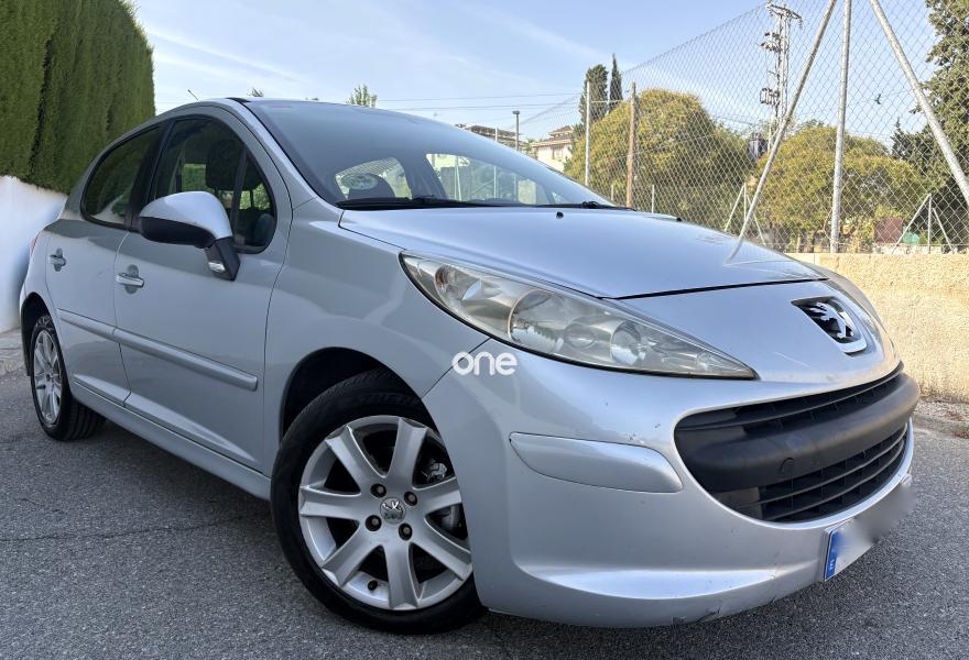 PEUGEOT 207 2009