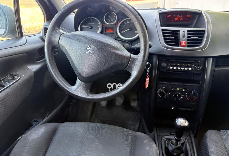 PEUGEOT 207 2009