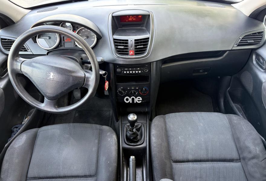 PEUGEOT 207 2009