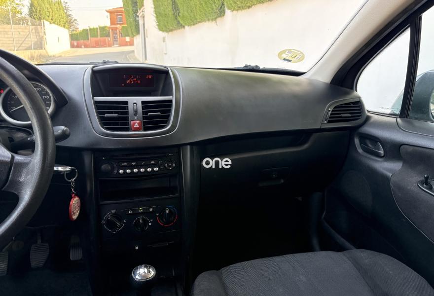 PEUGEOT 207 2009