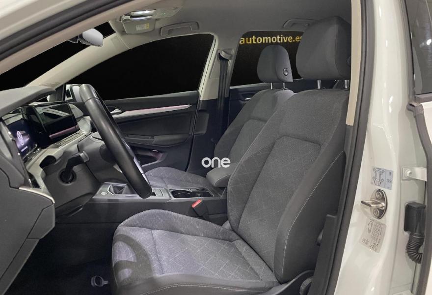 VOLKSWAGEN Golf 2022