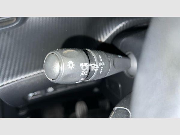 PEUGEOT 2008 2020