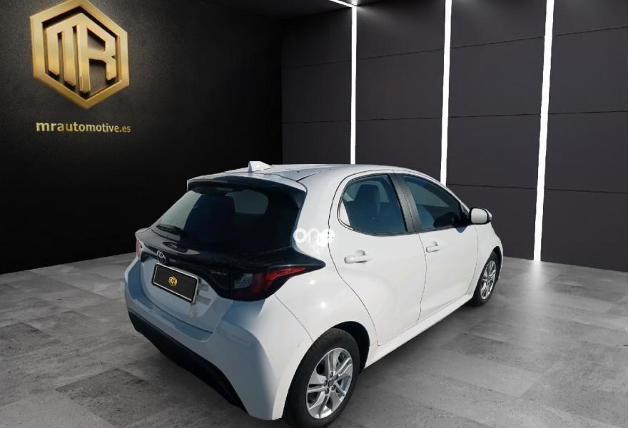 TOYOTA Yaris 2024
