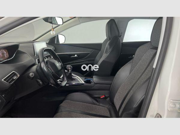 PEUGEOT 3008 2018