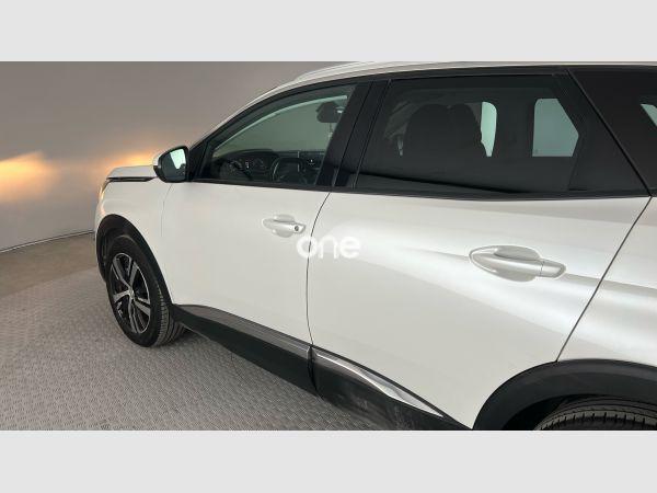 PEUGEOT 3008 2018