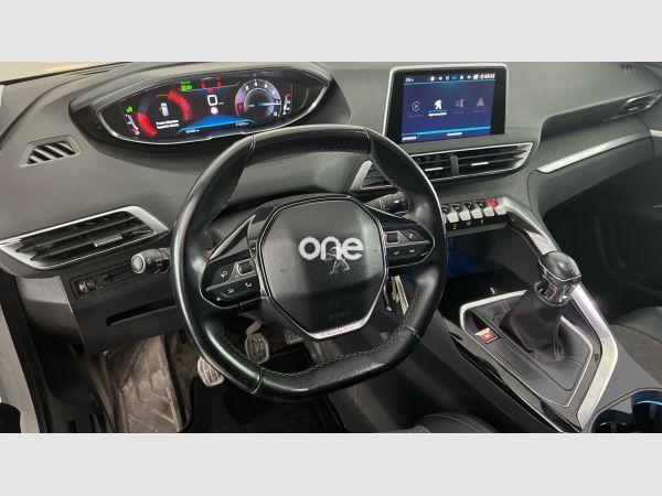 PEUGEOT 3008 2018