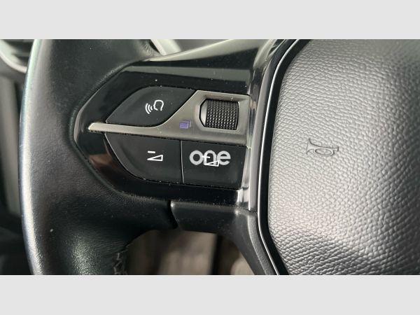 PEUGEOT 3008 2018