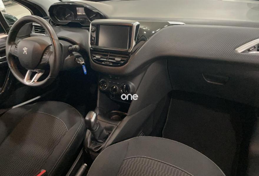 PEUGEOT 208 2017