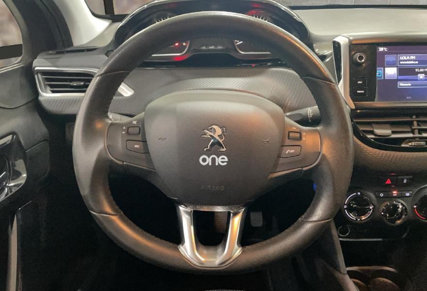 PEUGEOT 208 2017