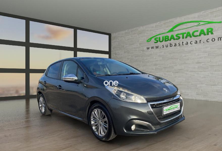 PEUGEOT 208 2017