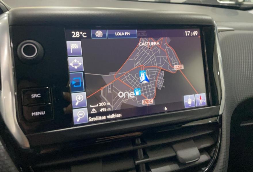 PEUGEOT 208 2017