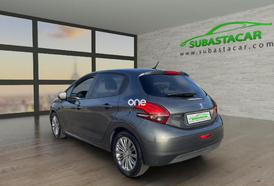PEUGEOT 208 2017