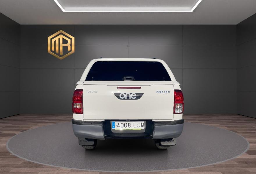 TOYOTA Hilux 2020