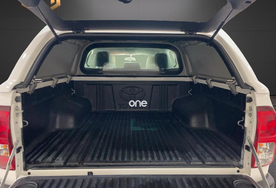 TOYOTA Hilux 2020