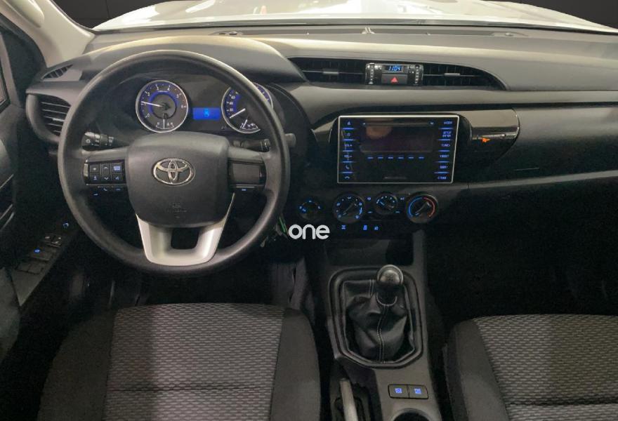 TOYOTA Hilux 2020
