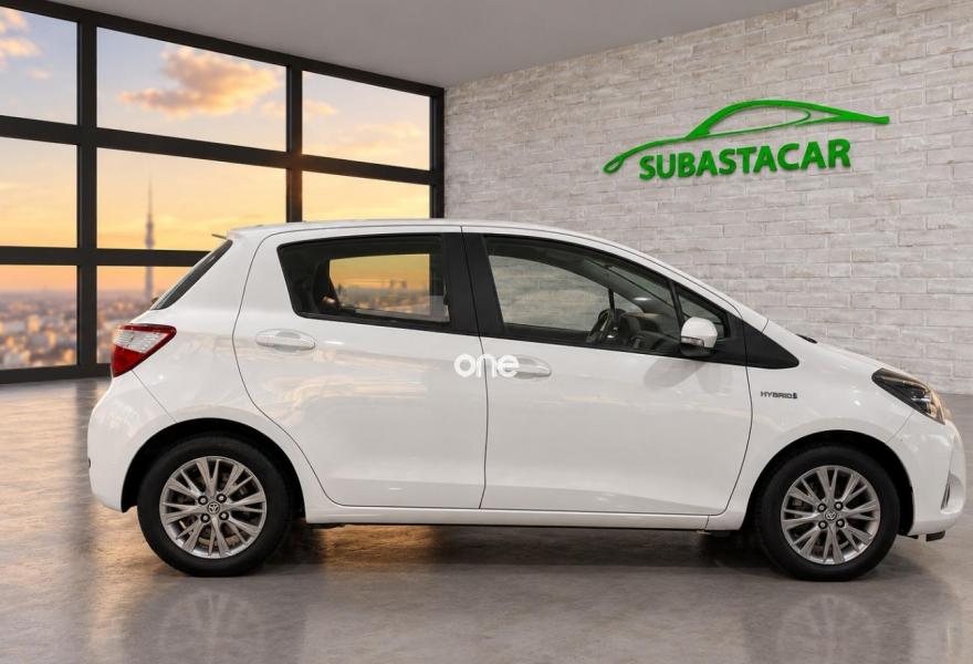 TOYOTA Yaris 2019