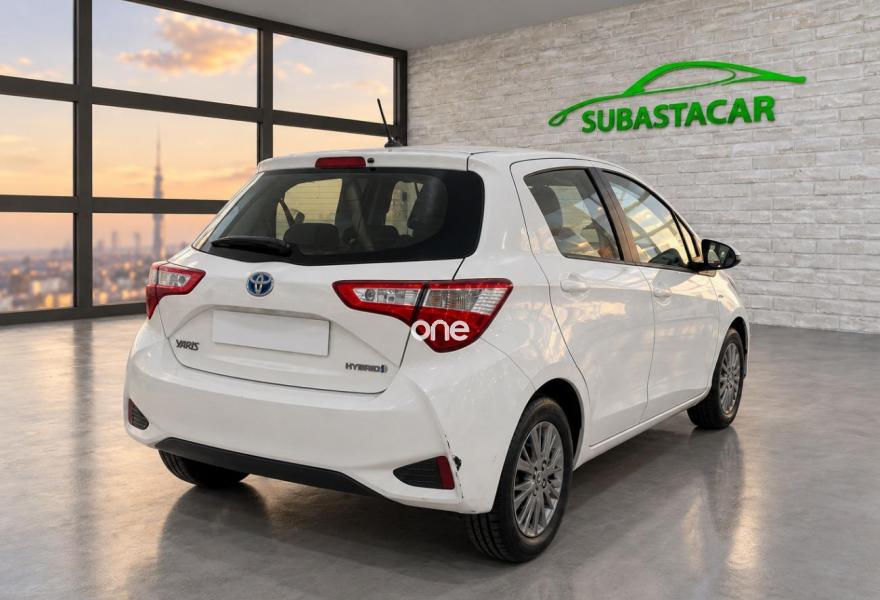 TOYOTA Yaris 2019