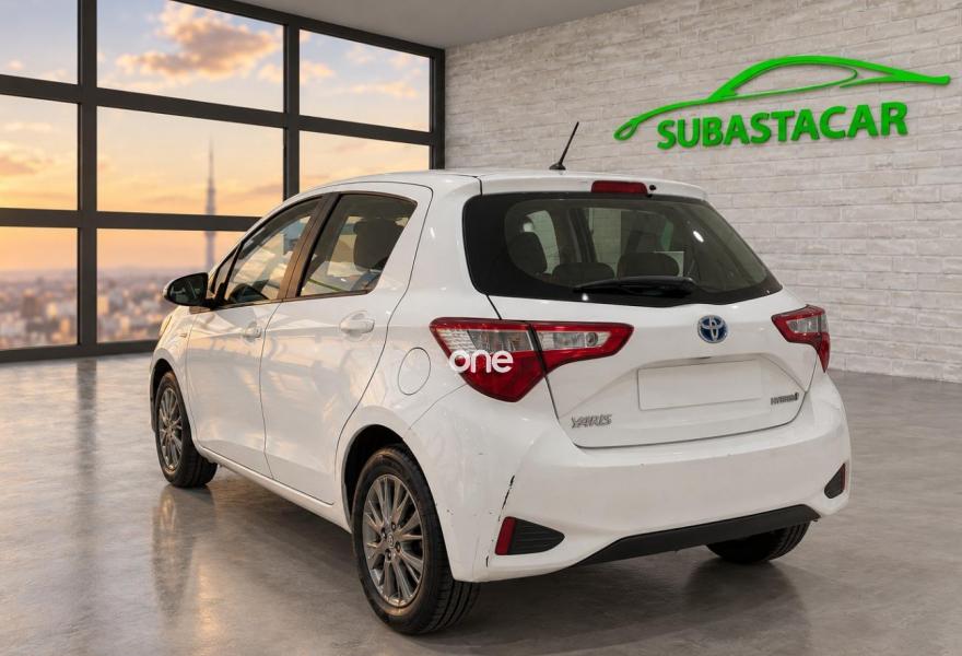TOYOTA Yaris 2019