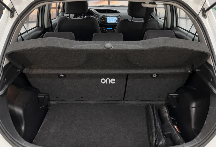 TOYOTA Yaris 2019
