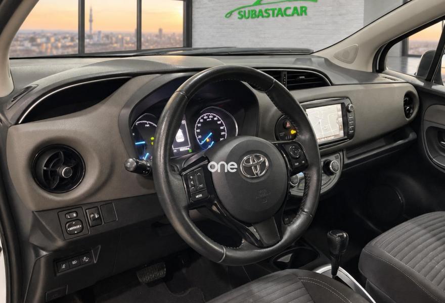 TOYOTA Yaris 2019