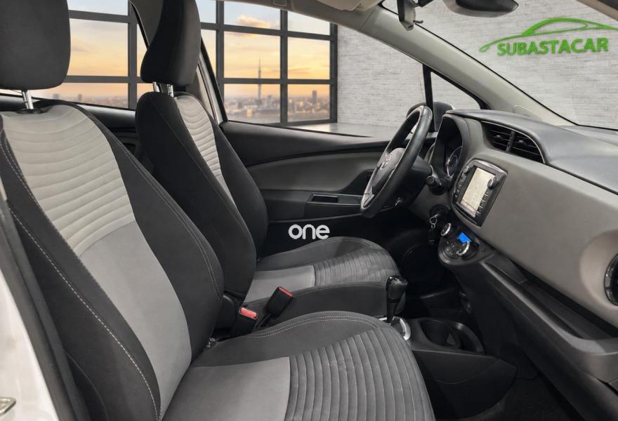 TOYOTA Yaris 2019