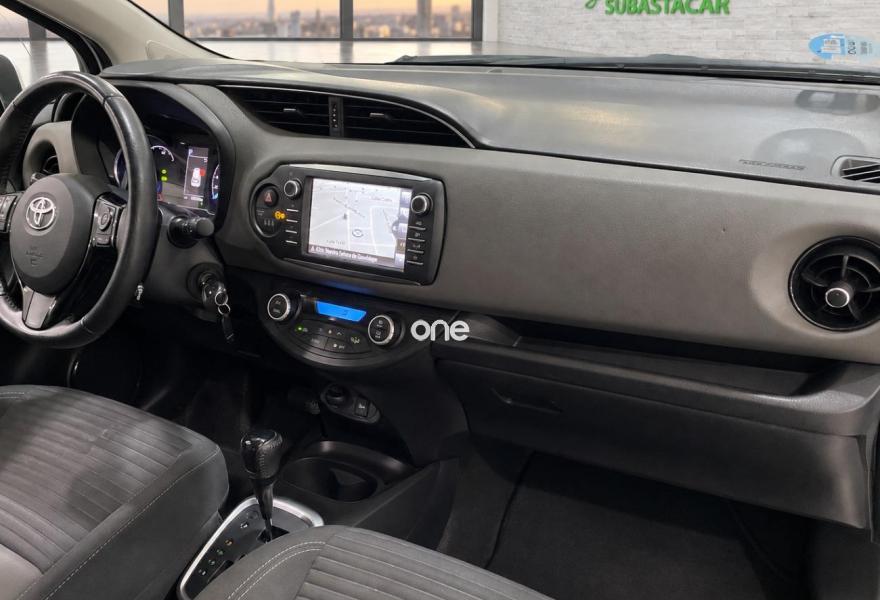 TOYOTA Yaris 2019