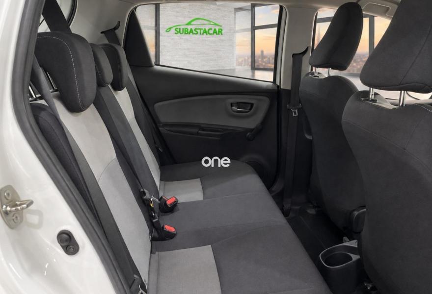TOYOTA Yaris 2019