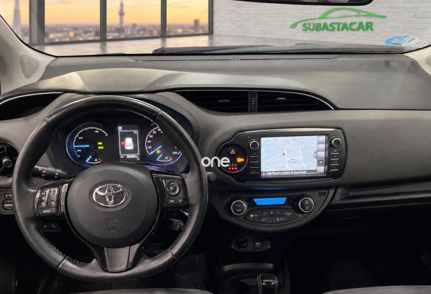 TOYOTA Yaris 2019