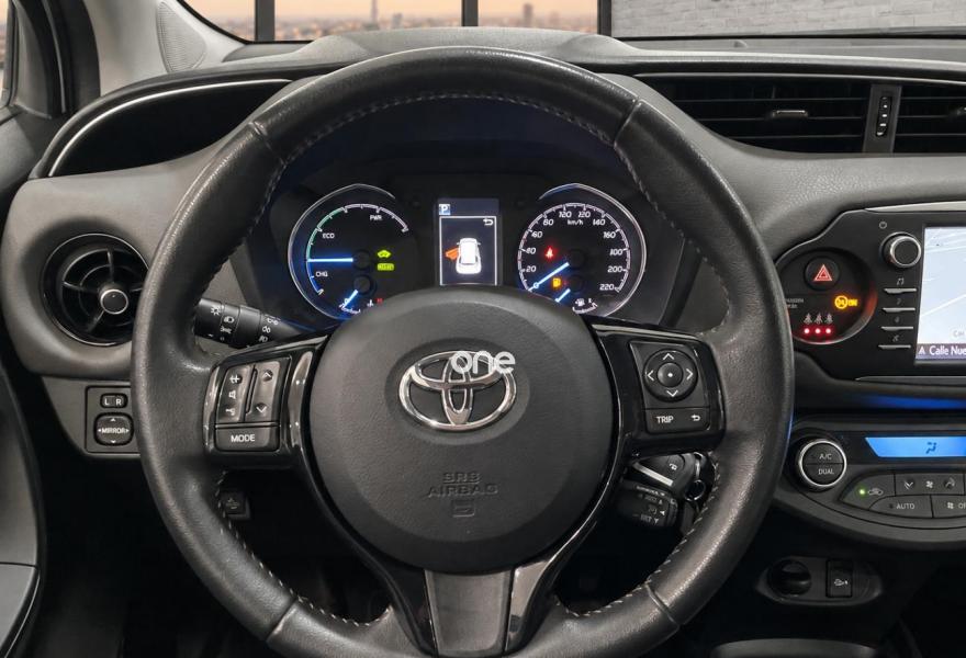 TOYOTA Yaris 2019