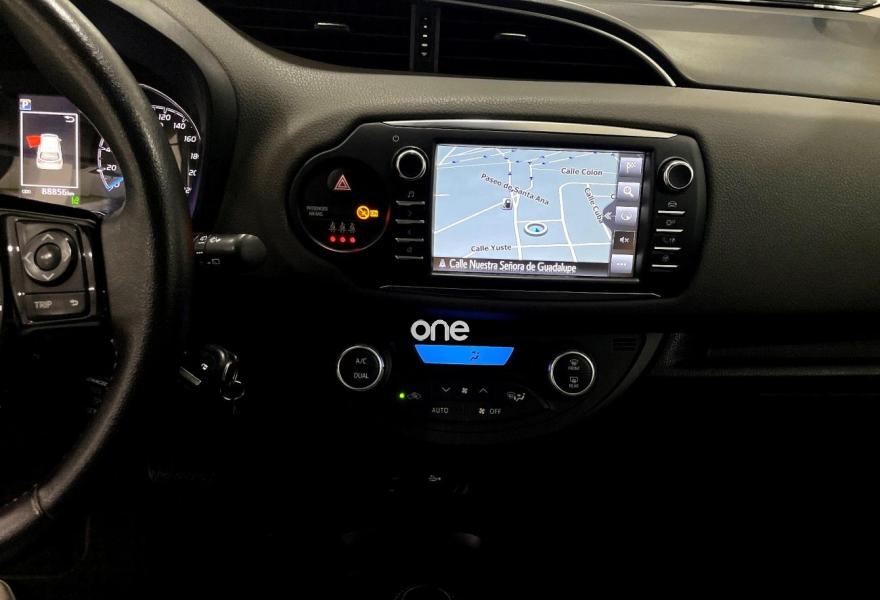 TOYOTA Yaris 2019