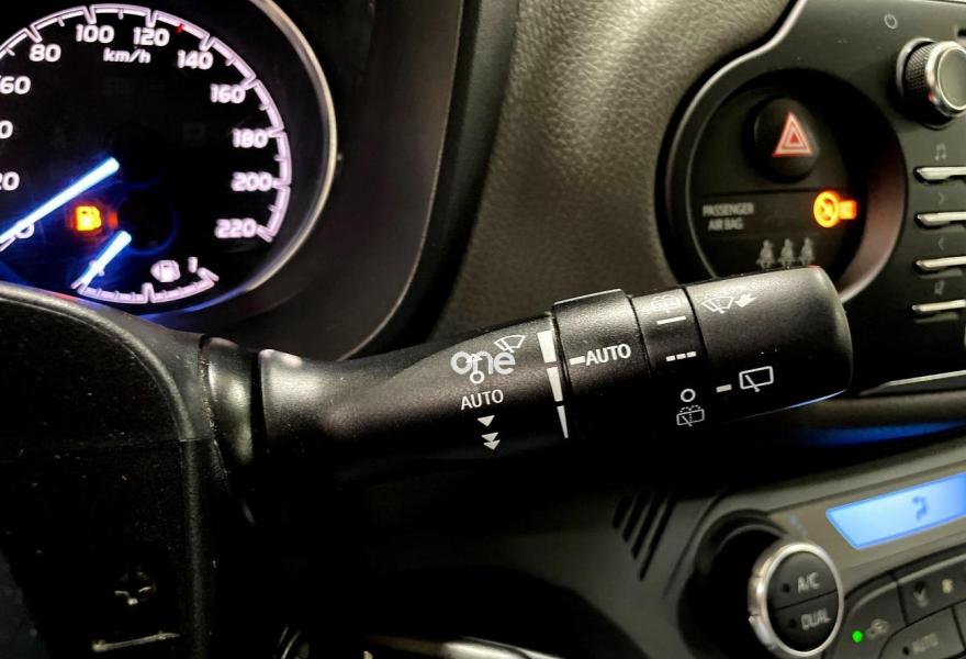 TOYOTA Yaris 2019