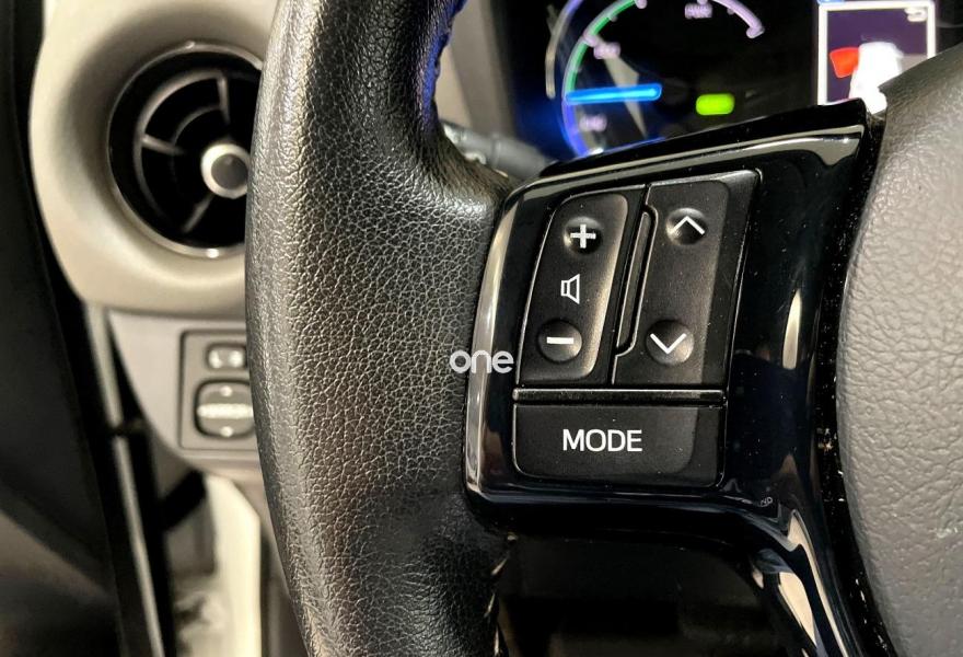 TOYOTA Yaris 2019