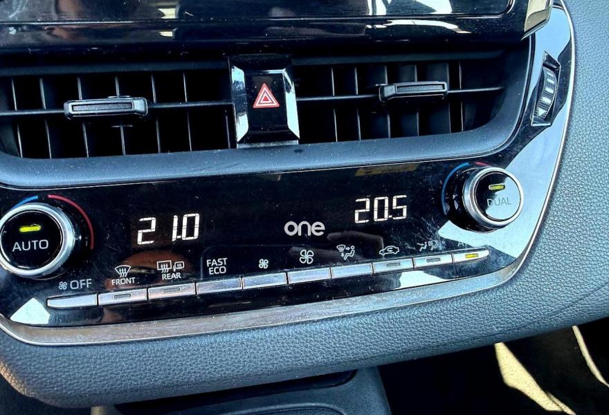 TOYOTA Corolla 2023