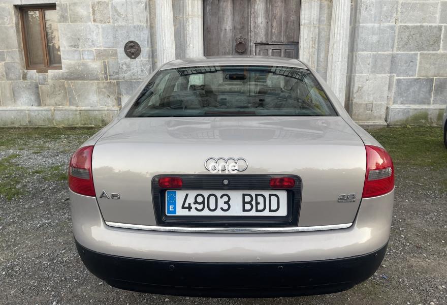 AUDI A6 2000