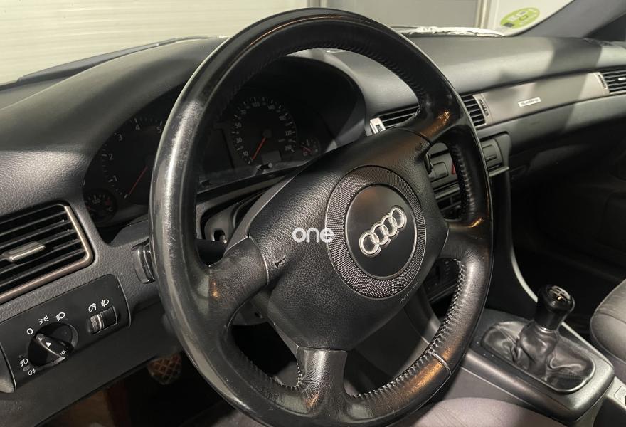 AUDI A6 2000