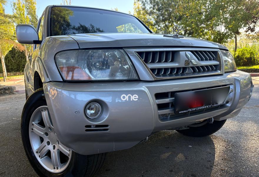 MITSUBISHI Montero 2004