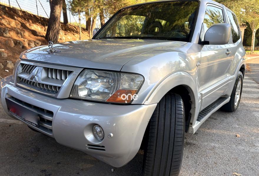 MITSUBISHI Montero 2004