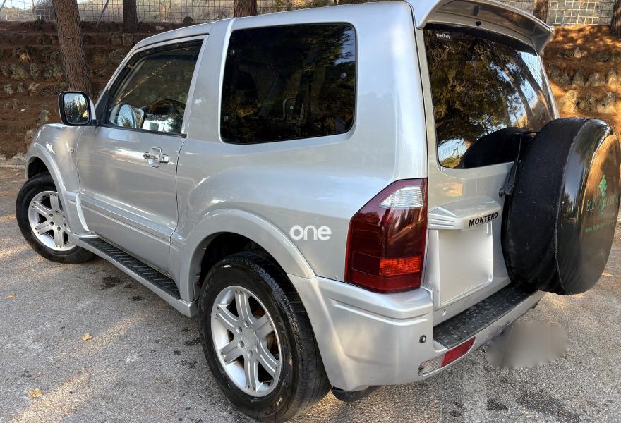 MITSUBISHI Montero 2004