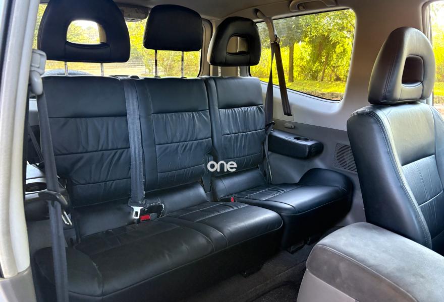 MITSUBISHI Montero 2004