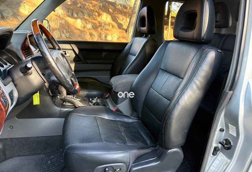 MITSUBISHI Montero 2004