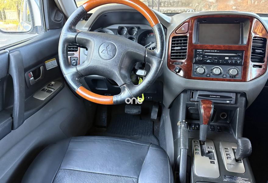 MITSUBISHI Montero 2004