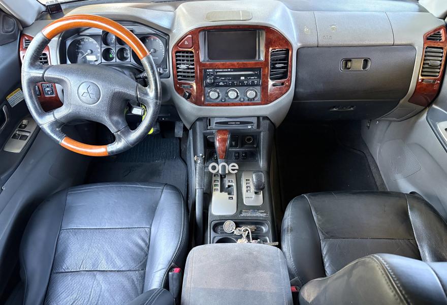 MITSUBISHI Montero 2004